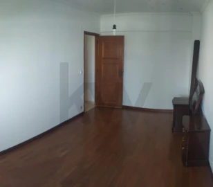 Apartamento T2 para Arrendamento em Massamá e Monte Abraão