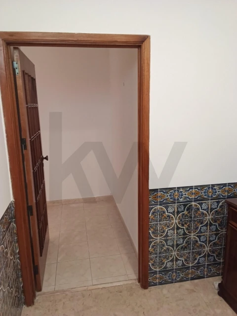 Apartamento T2 para Arrendamento em Massamá e Monte Abraão