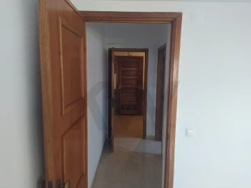 Apartamento T2 para Arrendamento em Massamá e Monte Abraão