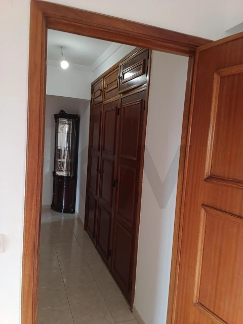 Apartamento T2 para Arrendamento em Massamá e Monte Abraão