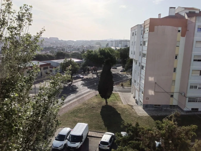 Apartamento T2 para Arrendamento em Massamá e Monte Abraão Foto 19