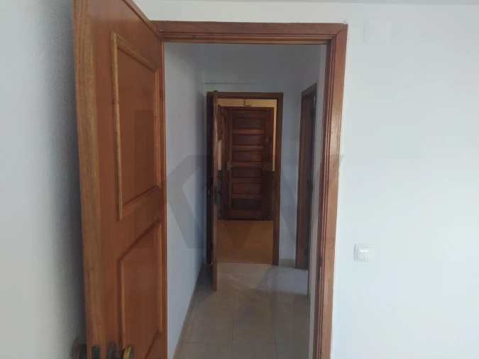 Apartamento T2 para Arrendamento em Massamá e Monte Abraão Foto 11