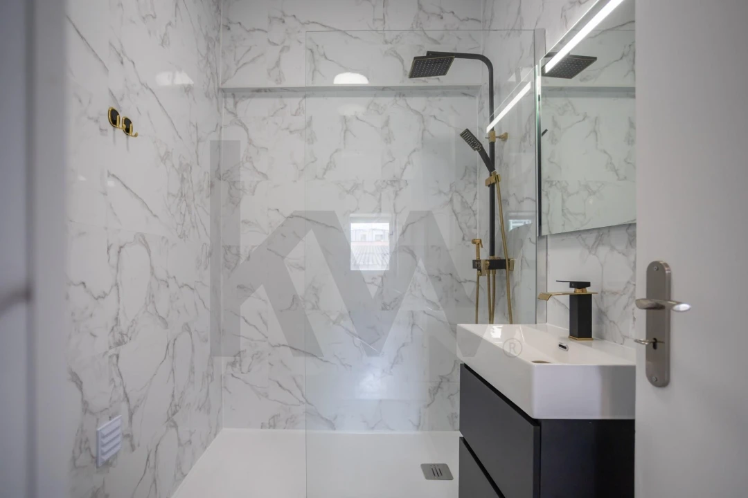 Apartamento T1 para Venda em Corroios Foto 18