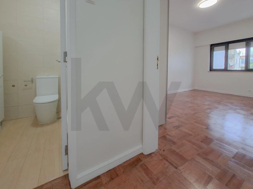 Apartamento T2 para Arrendamento em Arroios Foto 24
