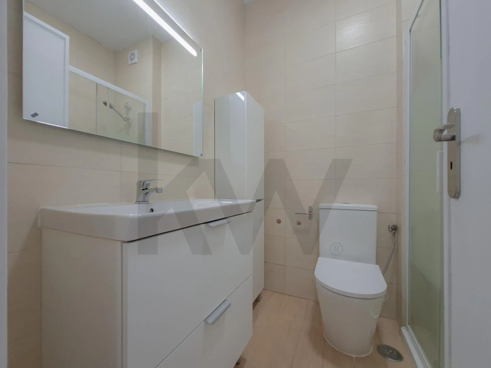Apartamento T2 para Arrendamento em Arroios Foto 17