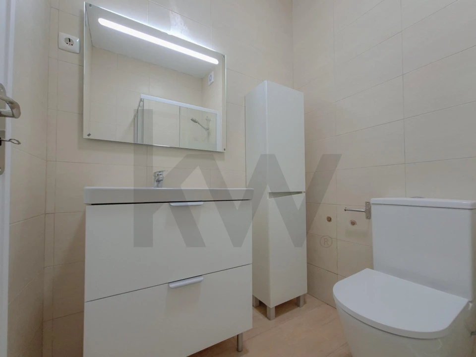 Apartamento T2 para Arrendamento em Arroios Foto 19