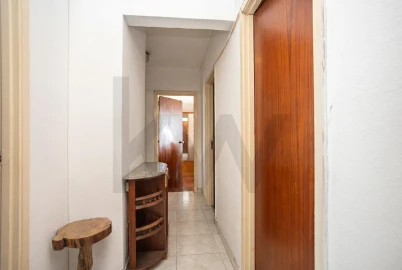 Apartamento T3 para Venda em Baixa da Banheira e Vale da Amoreira