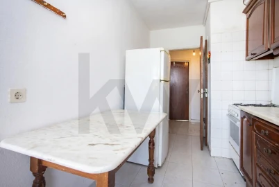 Apartamento T3 para Venda em Baixa da Banheira e Vale da Amoreira