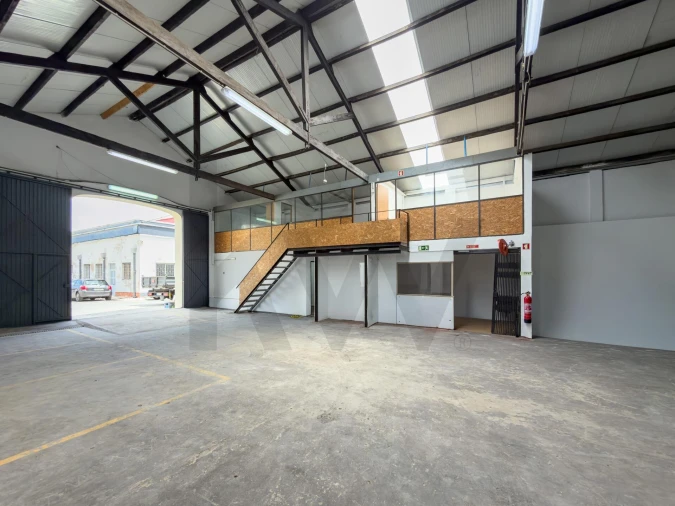 Armazém para Arrendamento em Marvila Foto 12
