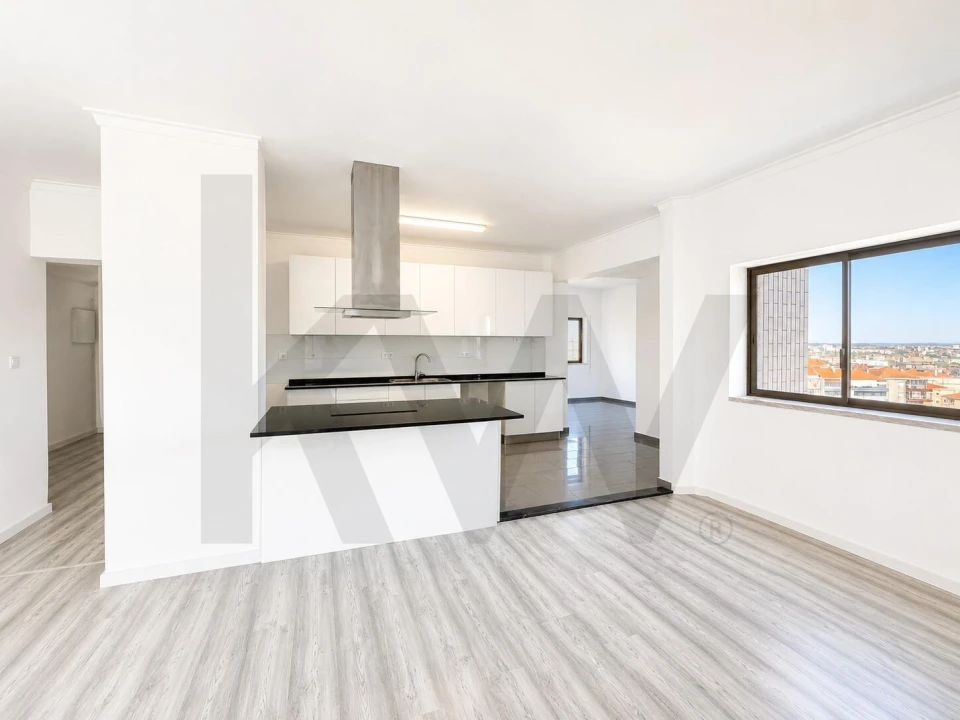 Apartamento T2 para Venda em Amora Foto 1