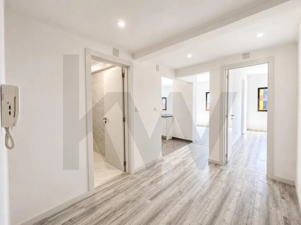 Apartamento T2 para Venda em Amora Foto 11