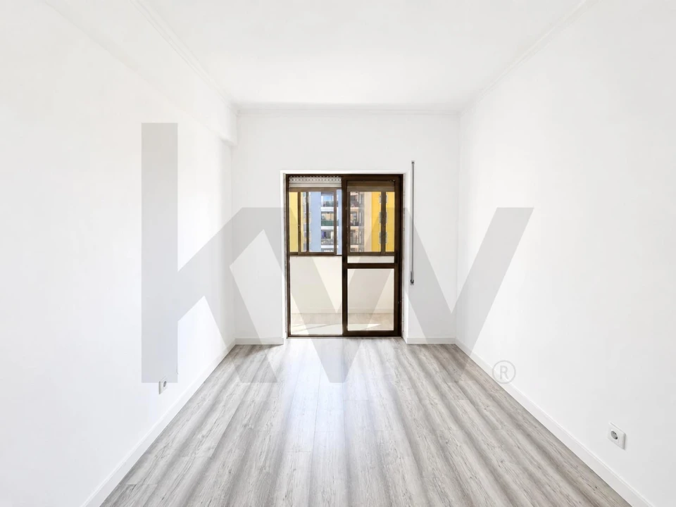 Apartamento T2 para Venda em Amora Foto 16