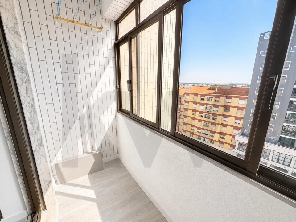 Apartamento T2 para Venda em Amora Foto 17