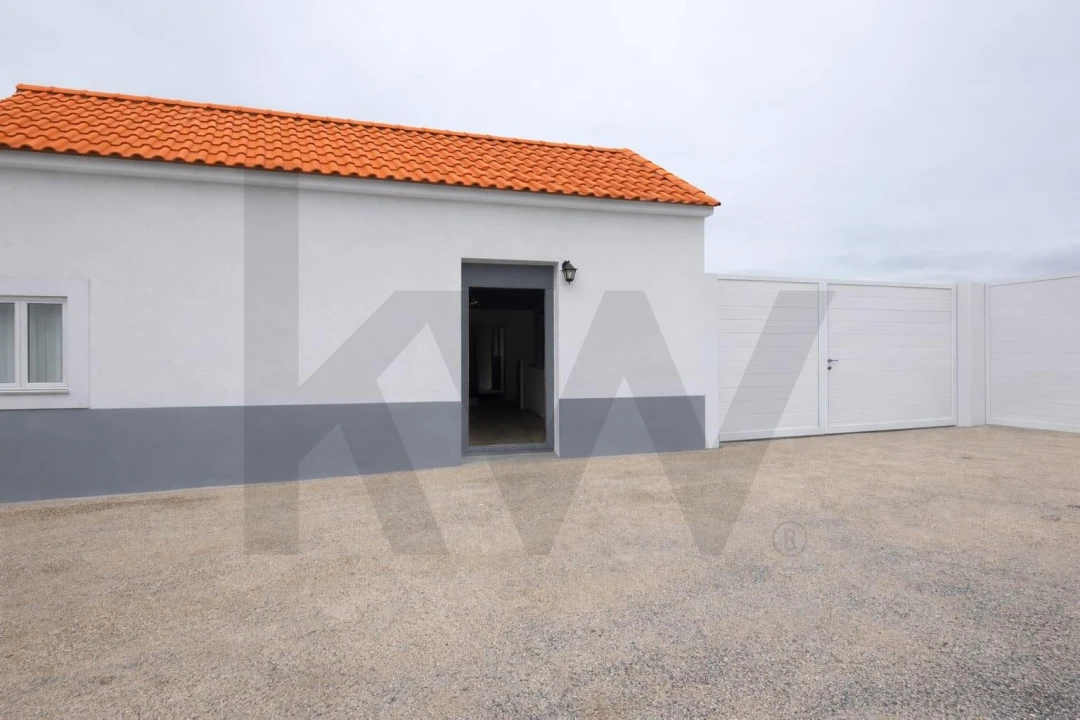 Moradia T2 para Venda em Azoia de Cima e Tremês Foto 12
