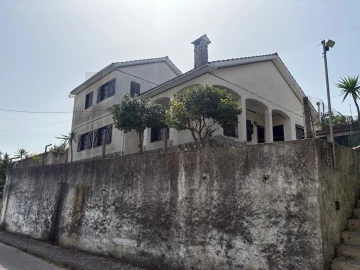 Moradia T3 para Venda em Corroios