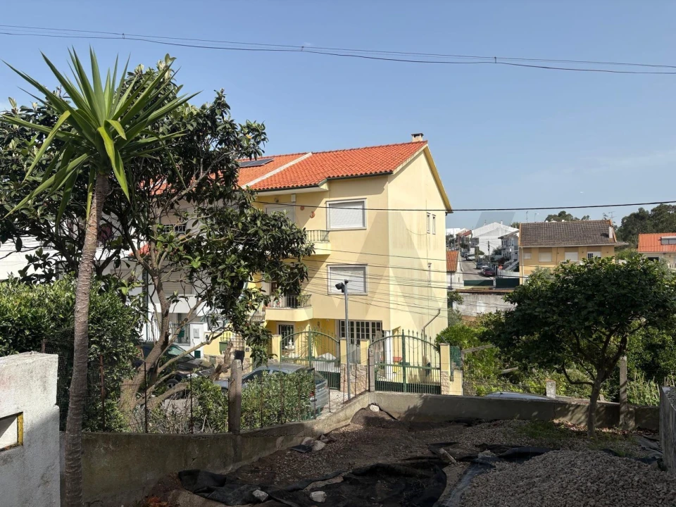 Moradia T3 para Venda em Corroios Foto 10