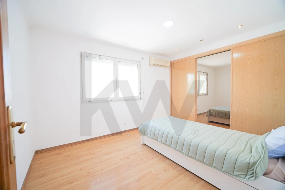 Apartamento T3 para Venda em Santo Antonio da Charneca Foto 4