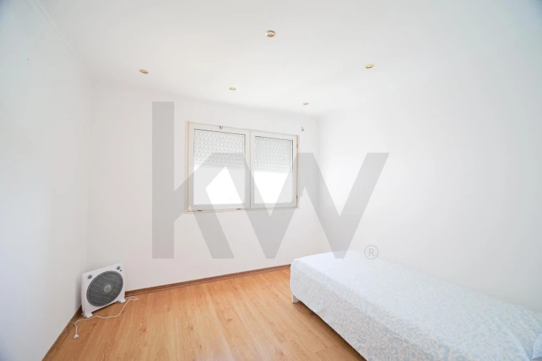 Apartamento T3 para Venda em Santo Antonio da Charneca Foto 18