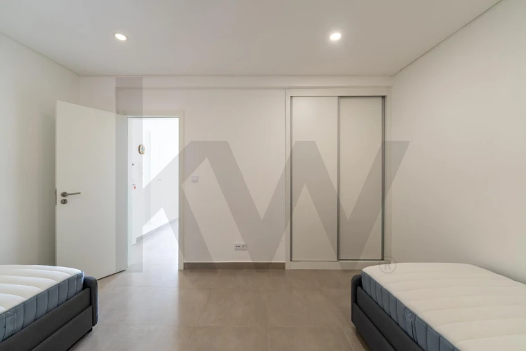 Apartamento T2 para Arrendamento em São Vicente Foto 19