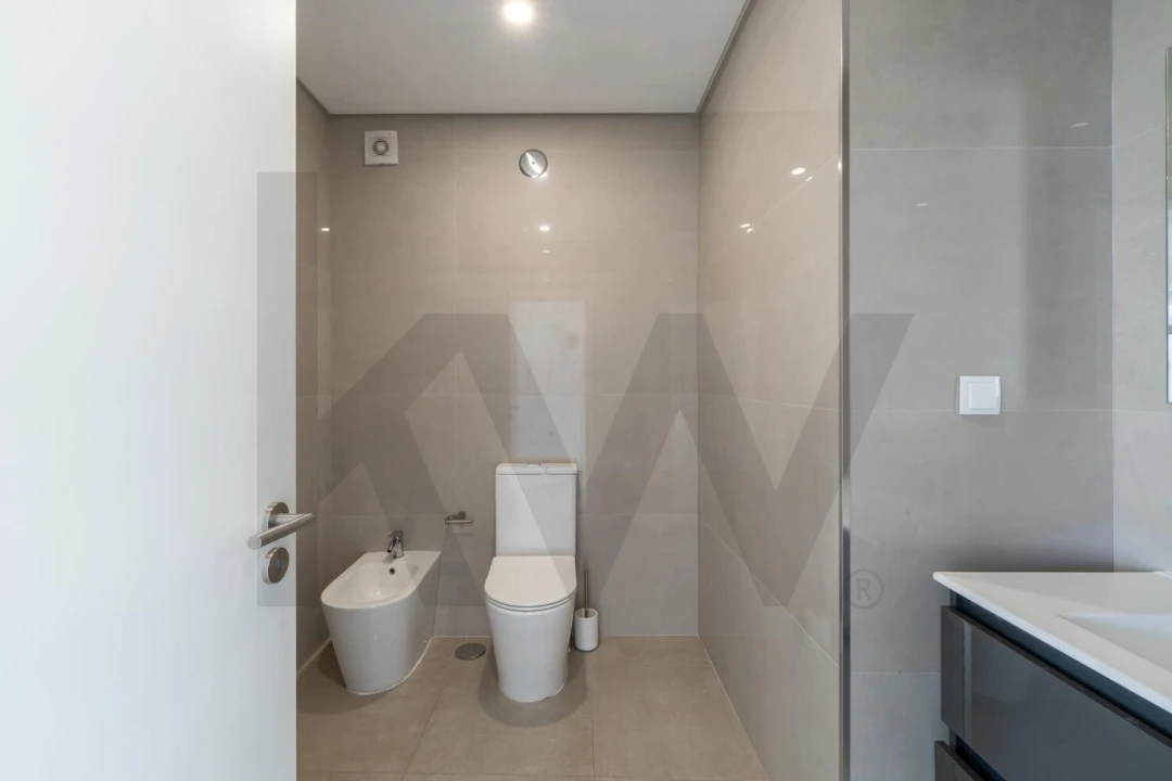 Apartamento T2 para Arrendamento em São Vicente Foto 16