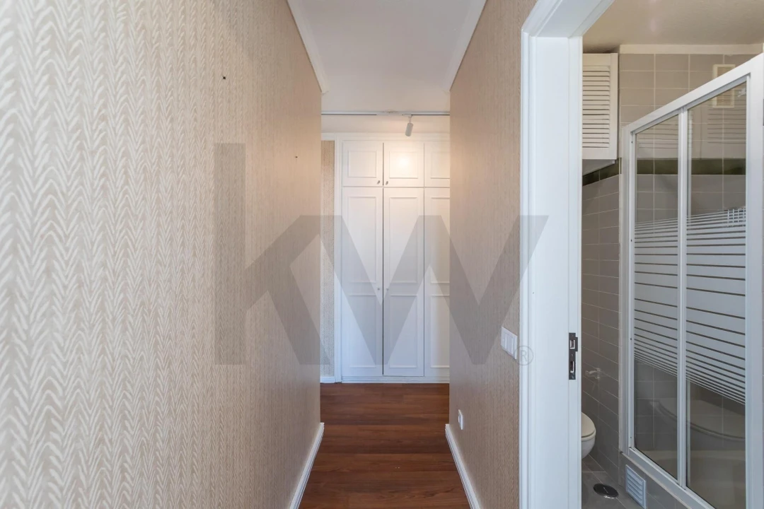 Apartamento T4 para Arrendamento em Areeiro Foto 22