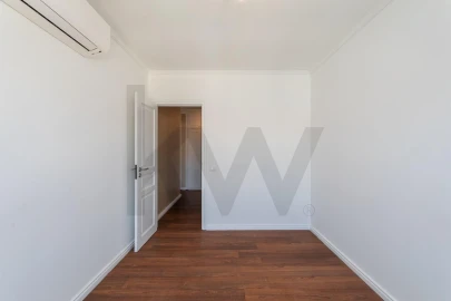 Apartamento T4 para Arrendamento em Areeiro