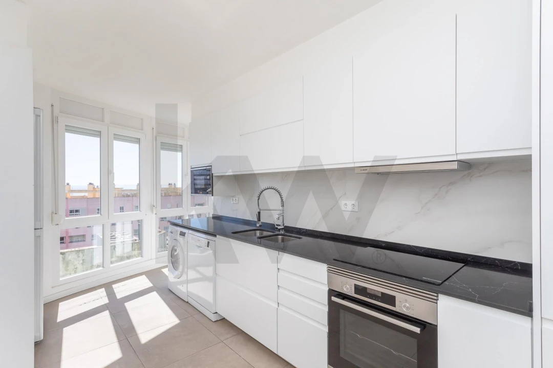 Apartamento T4 para Arrendamento em Areeiro Foto 36