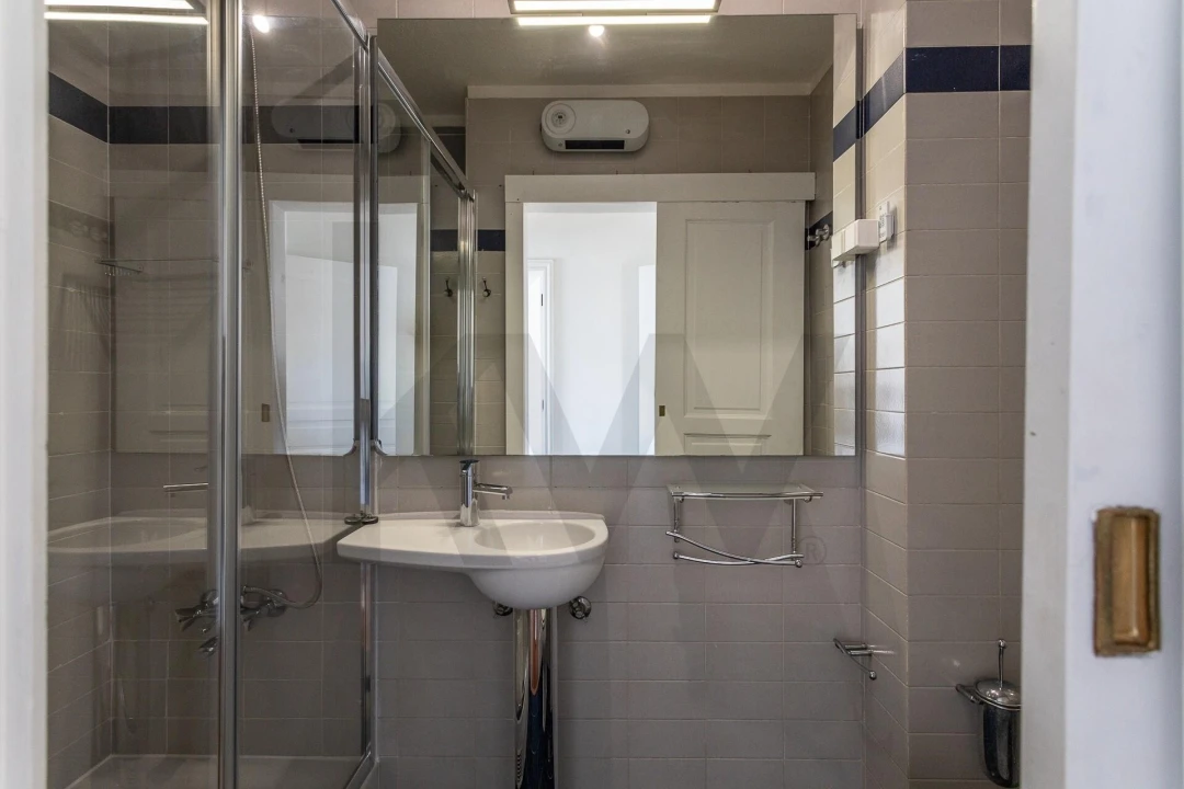 Apartamento T4 para Arrendamento em Areeiro Foto 16