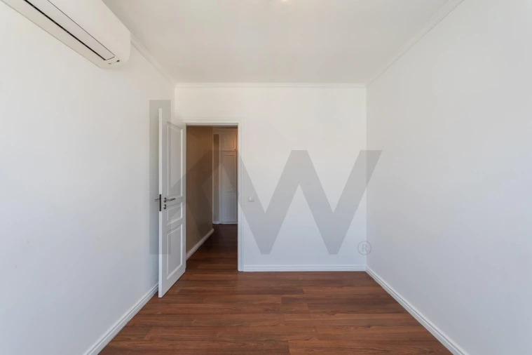 Apartamento T4 para Arrendamento em Areeiro Foto 21