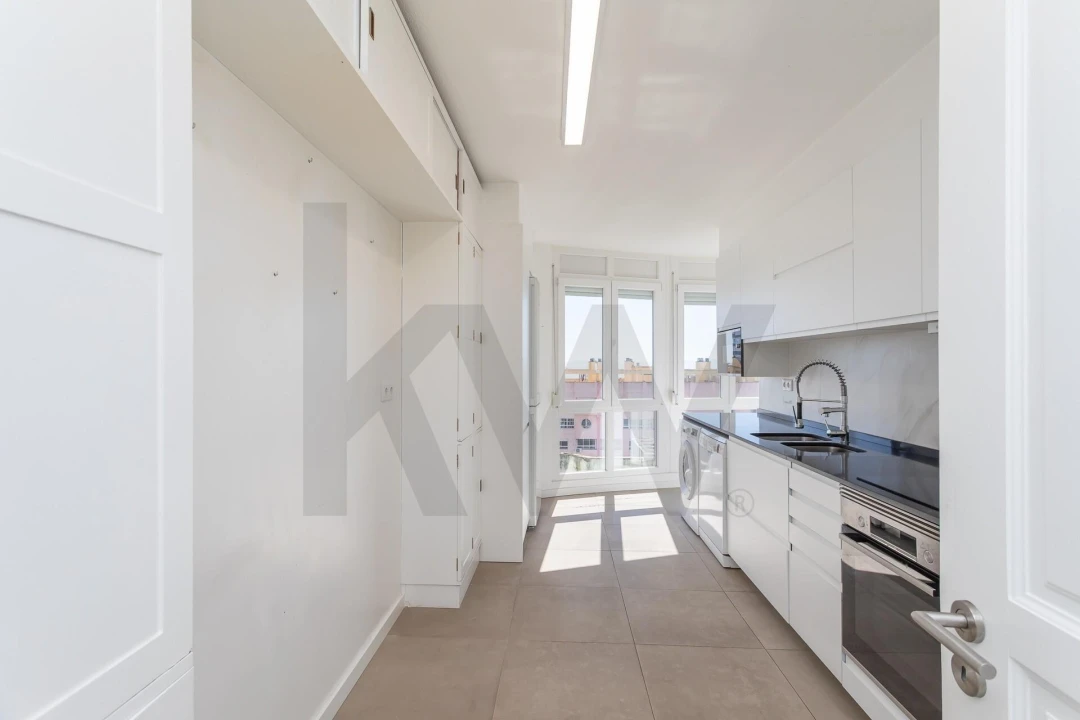 Apartamento T4 para Arrendamento em Areeiro Foto 35