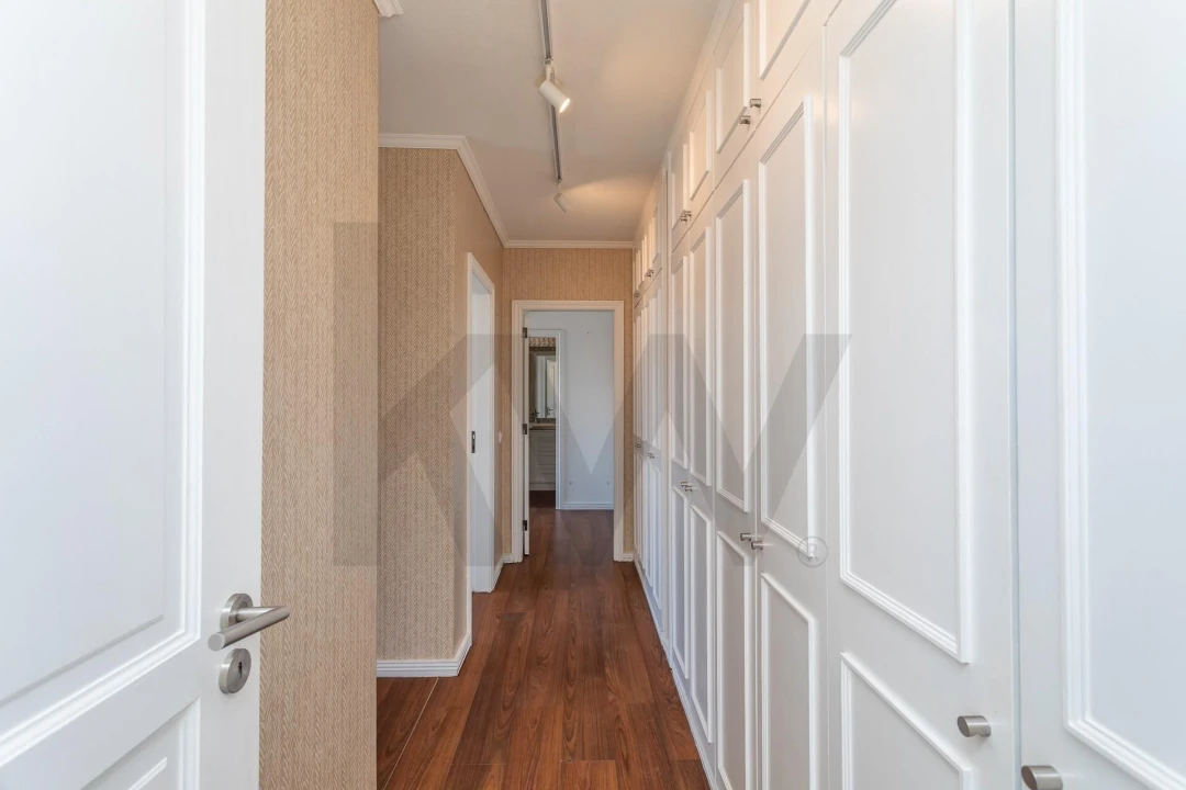 Apartamento T4 para Arrendamento em Areeiro Foto 17
