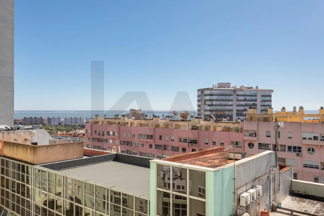 Apartamento T4 para Arrendamento em Areeiro Foto 41