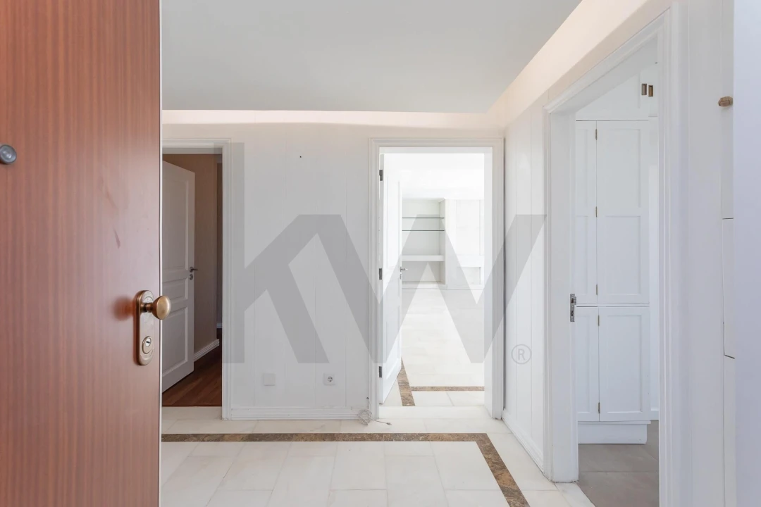Apartamento T4 para Arrendamento em Areeiro Foto 2