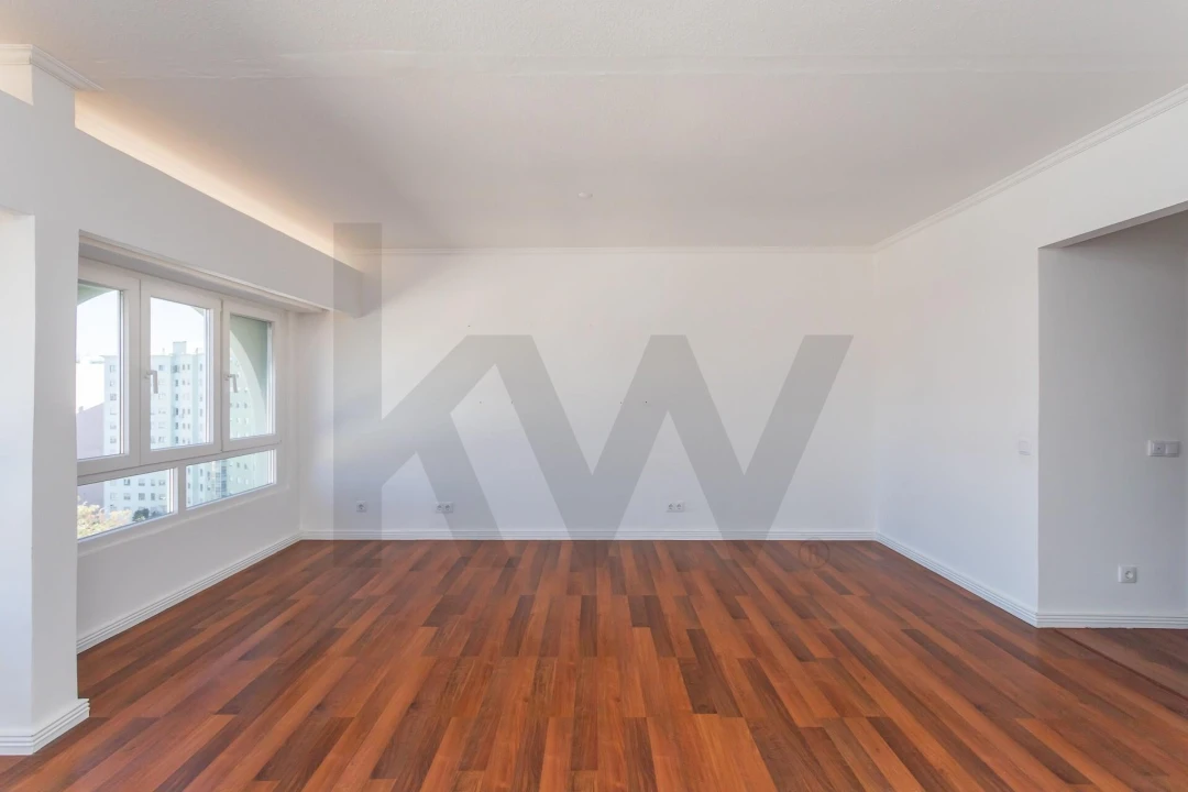 Apartamento T4 para Arrendamento em Areeiro Foto 24
