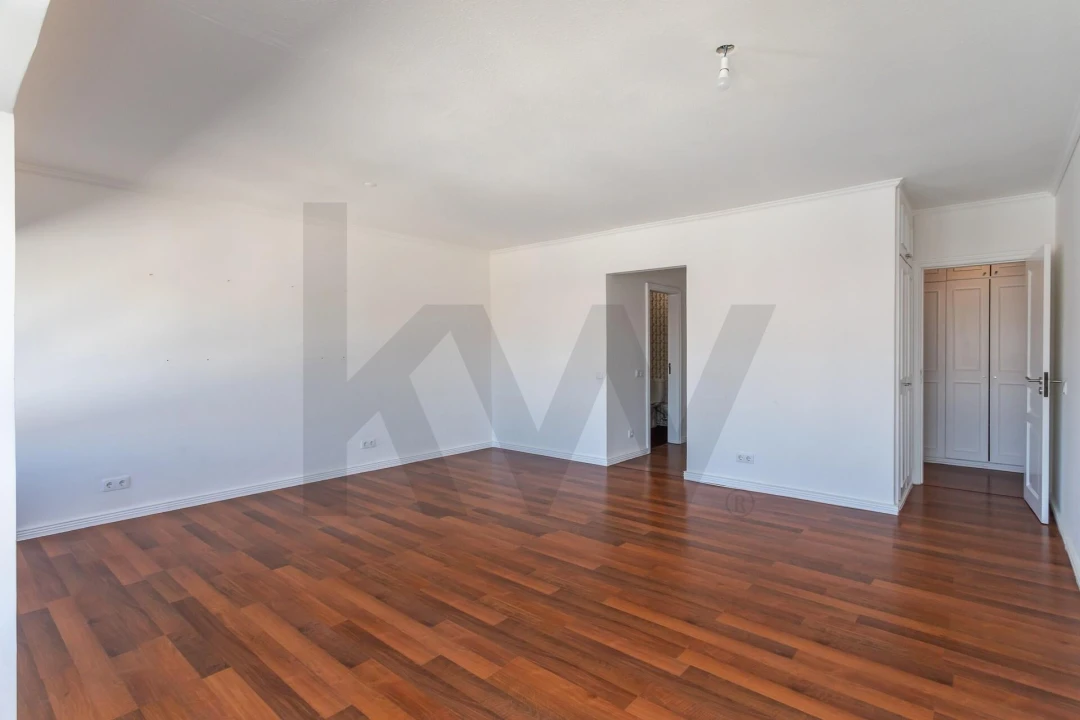 Apartamento T4 para Arrendamento em Areeiro Foto 25