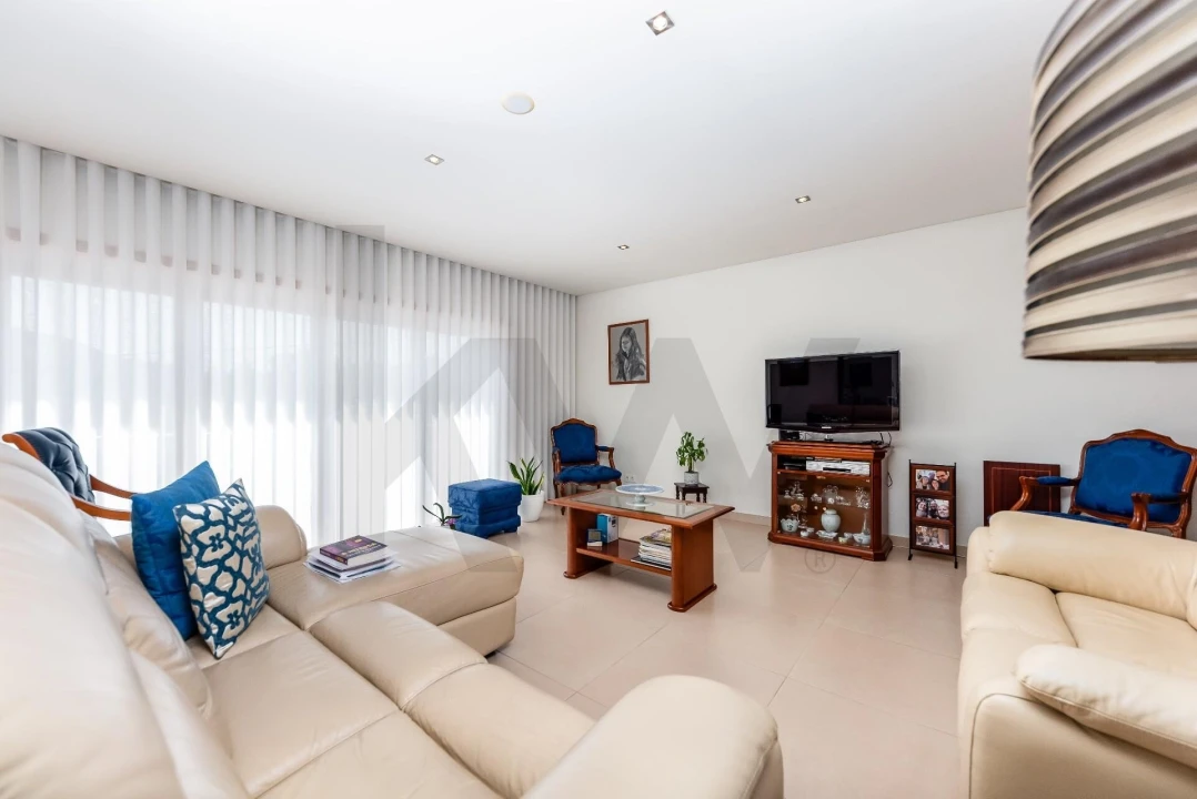 Apartamento T3 para Venda em Odivelas Foto 2