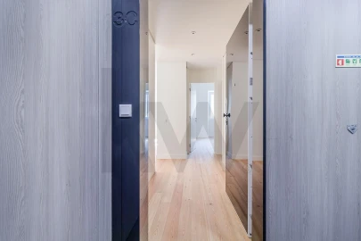 Apartamento T2 para Arrendamento em Santo António