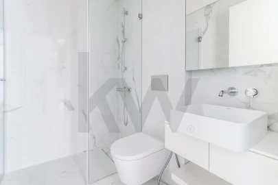 Apartamento T2 para Arrendamento em Santo António