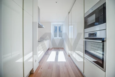 Apartamento T2 para Arrendamento em Santo António