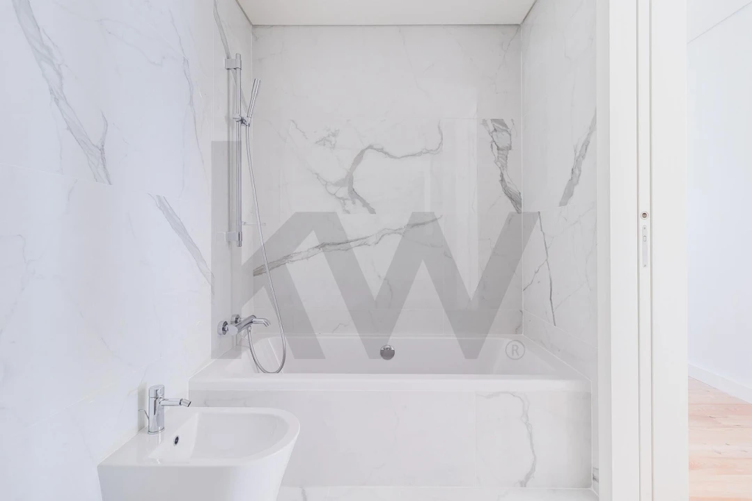 Apartamento T2 para Arrendamento em Santo António Foto 22
