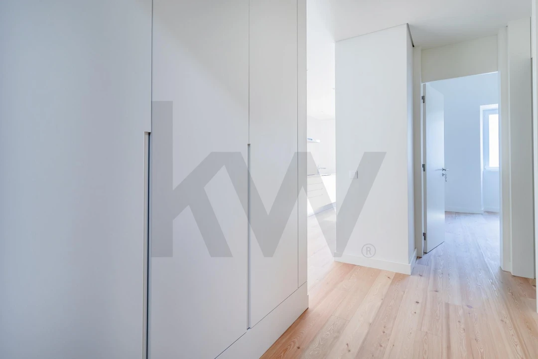 Apartamento T2 para Arrendamento em Santo António Foto 28