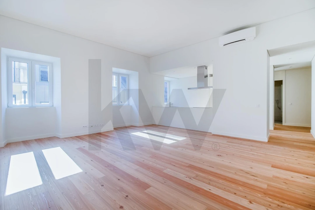 Apartamento T2 para Arrendamento em Santo António Foto 4