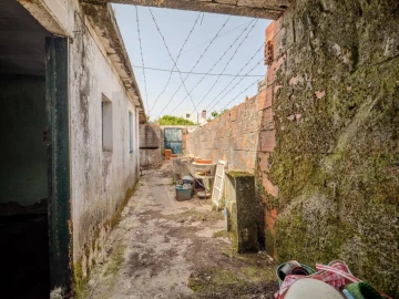 Moradia T1 para Venda em Vermelha