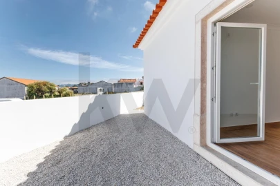 Moradia T2 para Venda em Santa Maria e São Miguel, São Martinho, São Pedro Penaferrim