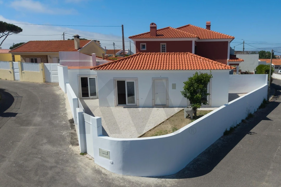 Moradia T2 para Venda em Santa Maria e São Miguel, São Martinho, São Pedro Penaferrim Foto 1