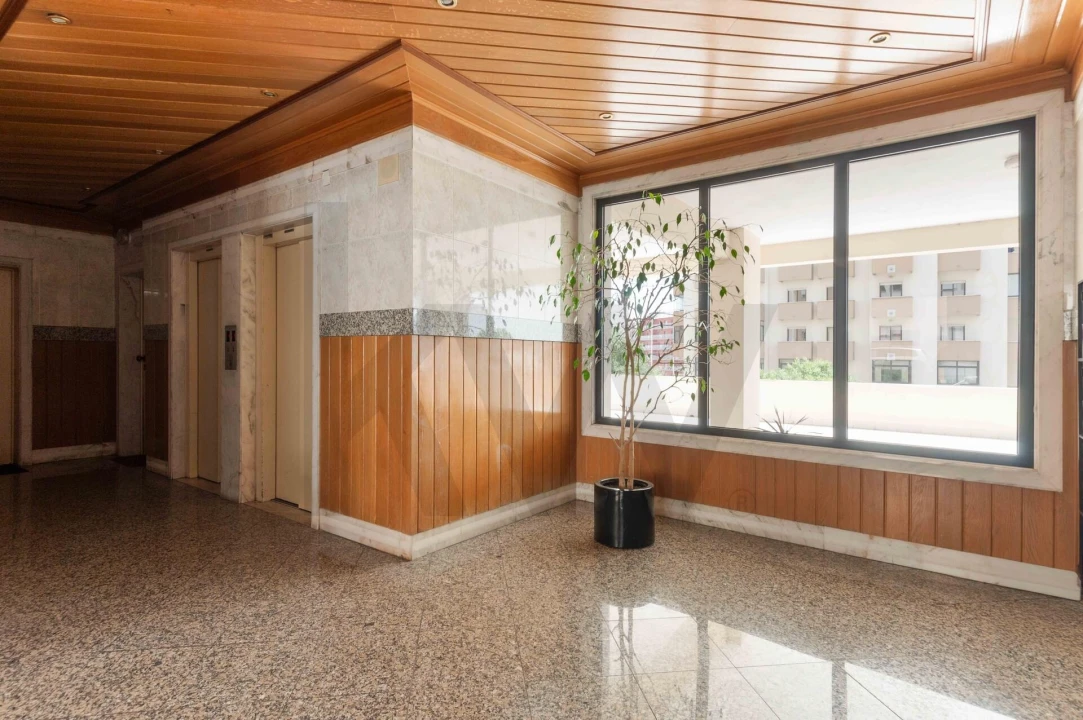 Apartamento T2 para Venda em Póvoa de Santa Iria e Forte da Casa Foto 3