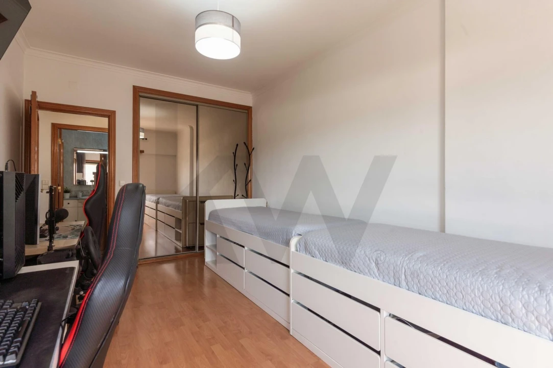 Apartamento T2 para Venda em Póvoa de Santa Iria e Forte da Casa Foto 23