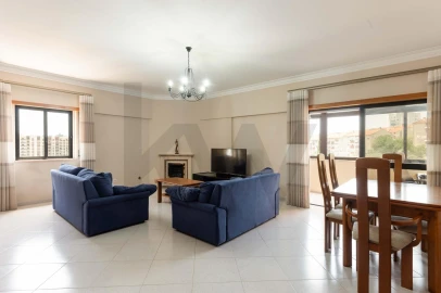Apartamento T2 para Venda em Póvoa de Santa Iria e Forte da Casa