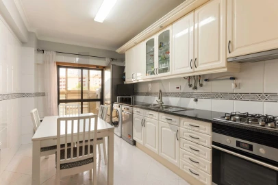 Apartamento T2 para Venda em Póvoa de Santa Iria e Forte da Casa