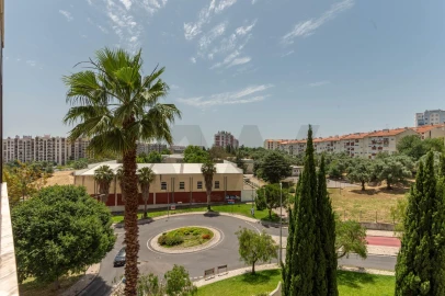 Apartamento T2 para Venda em Póvoa de Santa Iria e Forte da Casa